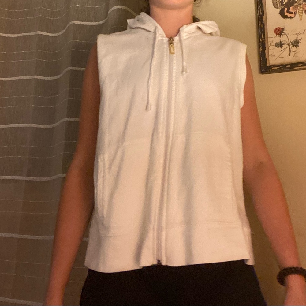 Catalina white vest. - Picture 2 of 5